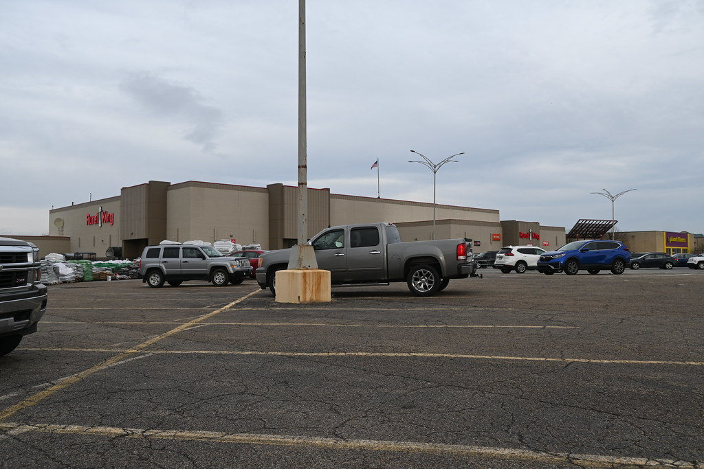 Rural King Beaver Valley Mall Monaca PA Formerly Sears gameking3