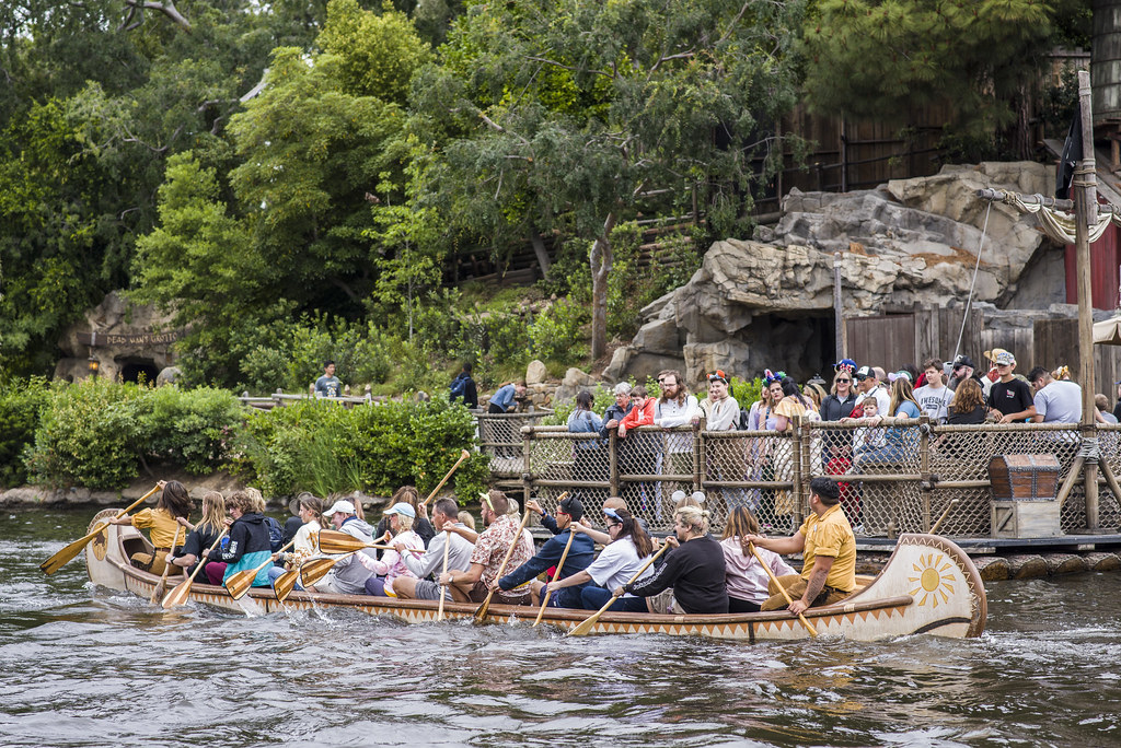 Davy Crockett's Explorer Canoes Disneyland _DSC5616 Landis
