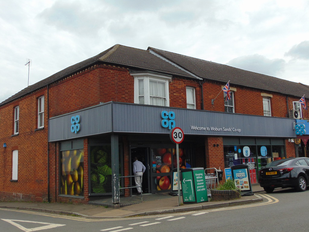 WOBURN SANDS {tCG} [2] (2527 High St, Woburn Sands, Bucks… Flickr