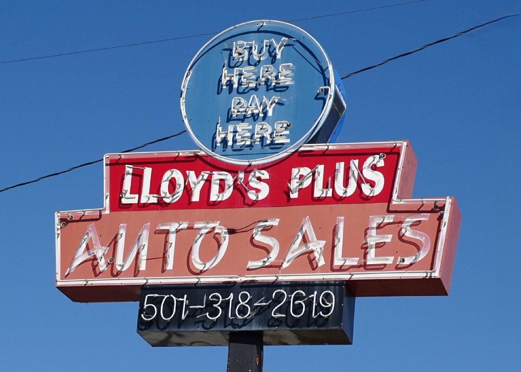 AR, Hot SpringsU.S. 270 Lloyd's Plus Auto Sales Neon Sign… Flickr