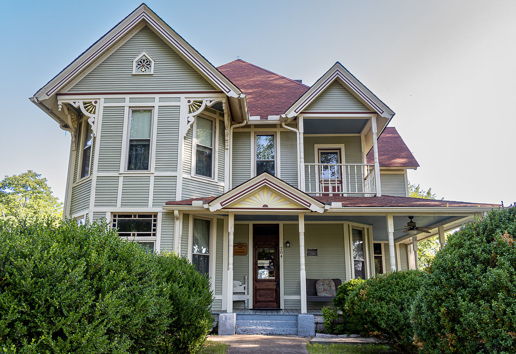 The Commodore Inn. Clifton, TN. The family of some dear fr… Flickr