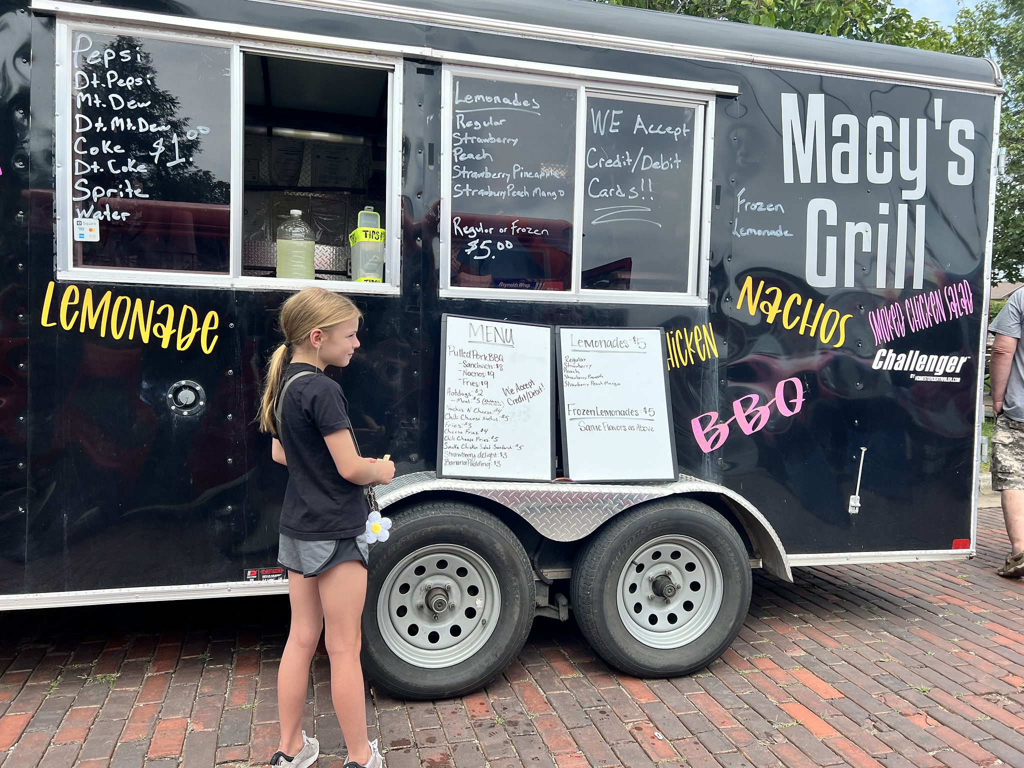 Kenova Fire Department Food Truck Festival Macy's Grill, Marz Food