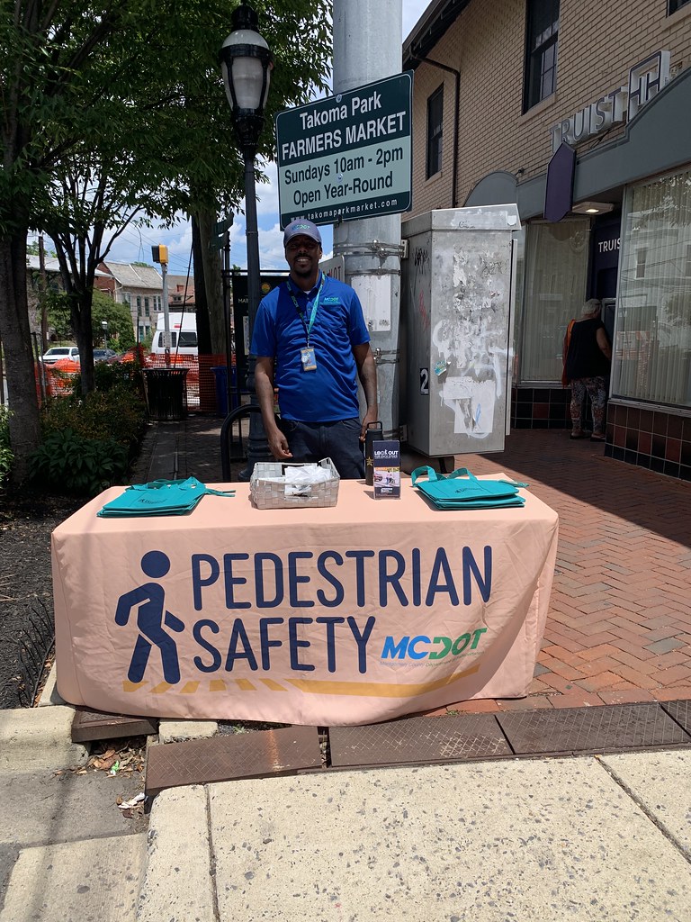 Takoma Park Farmers Market Ped Safety team distributed bag… Flickr
