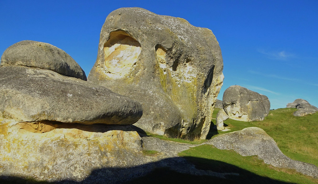 Duntroon. NZ. Near the town are the weird Elephant Rocks. … Flickr