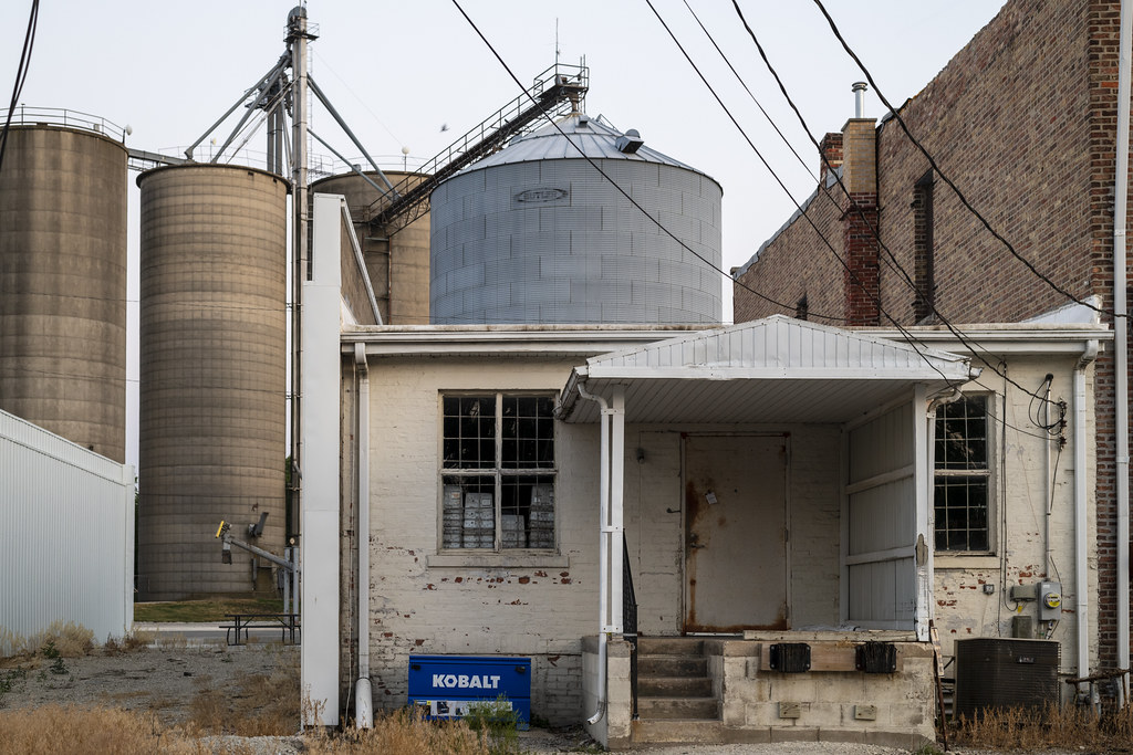Behind the Post Office 2 Melvin, Illinois population 397 Flickr