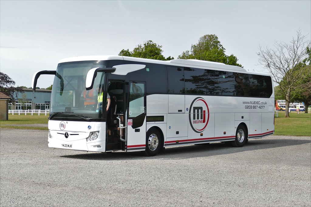 MJ Executive, Uxbridge MJ23MJE Mercedes Tourismo at the Ba… Flickr