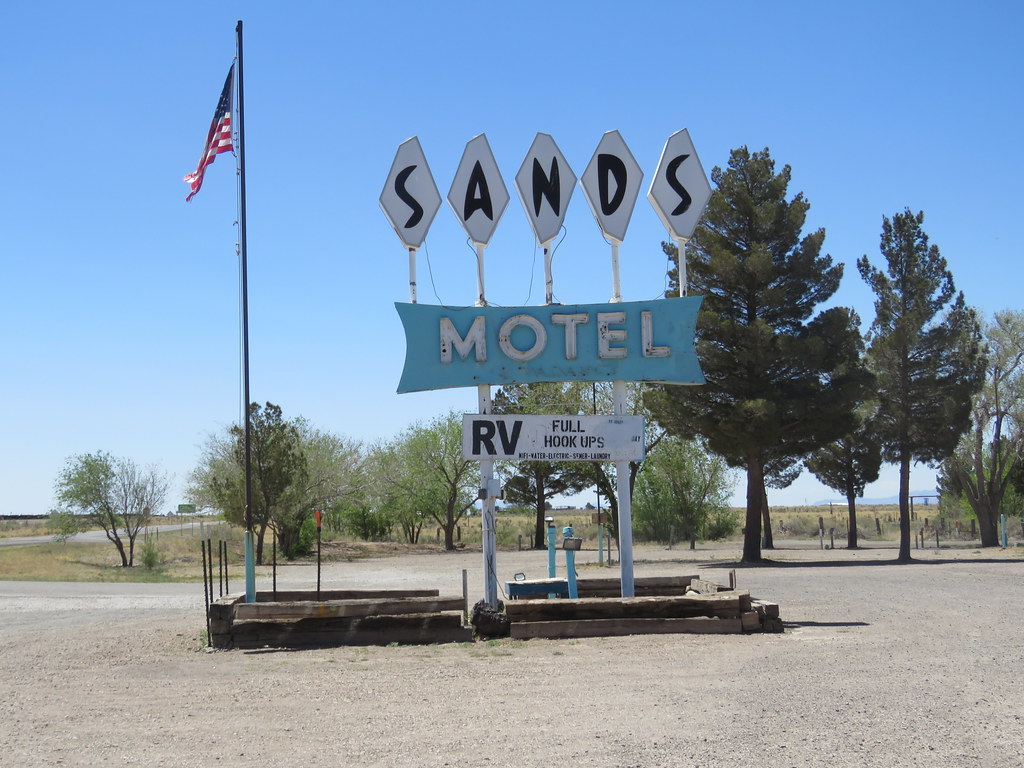 The Sands of Carrizozo Vintage motel in Carrizozo, New Mex… Flickr