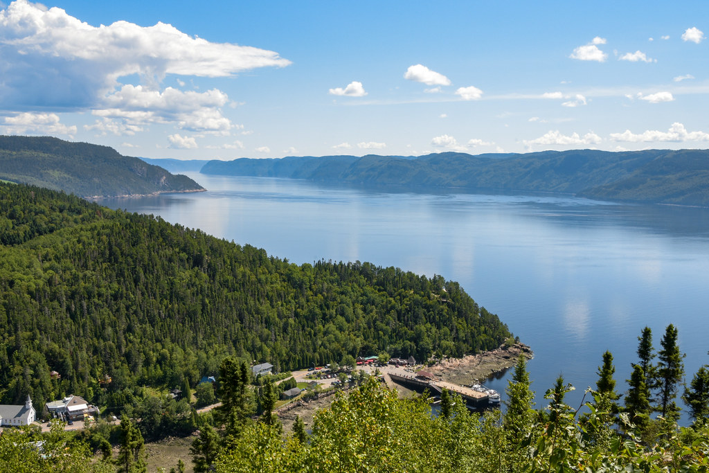 Le quai de SteRosedu Nord et le fjord du Saguenay au Can… Flickr