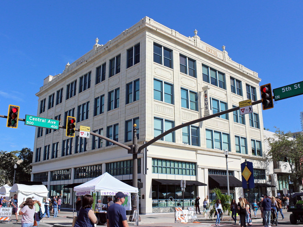 Kress Building, St. Petersburg The 1927 Kress Building is … Flickr