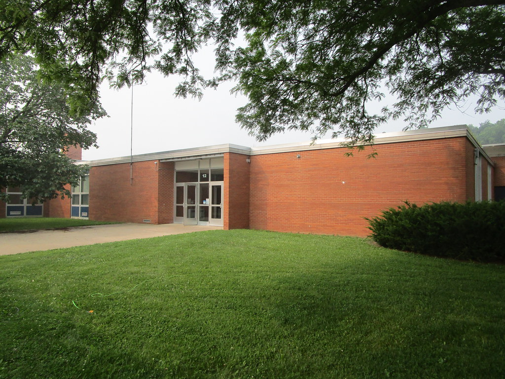 20230628 Hillsdale High School Jeromesville Ohio auction… Flickr