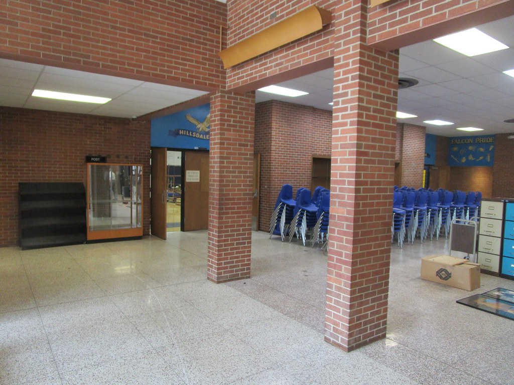 20230628 Hillsdale High School Jeromesville Ohio auction… Flickr