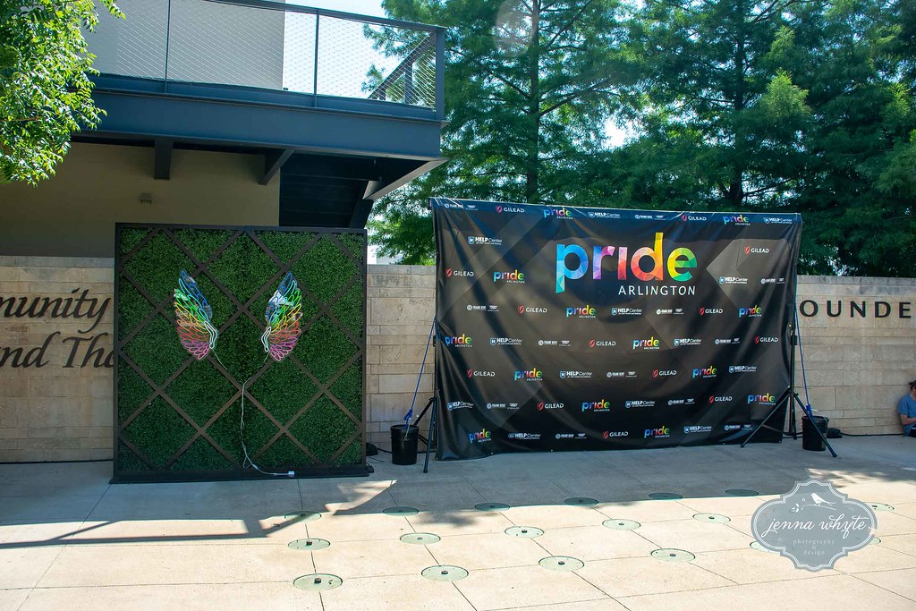 ArlingtonPride2023HELPCenterLGBT_004 ArlingtonPride Flickr