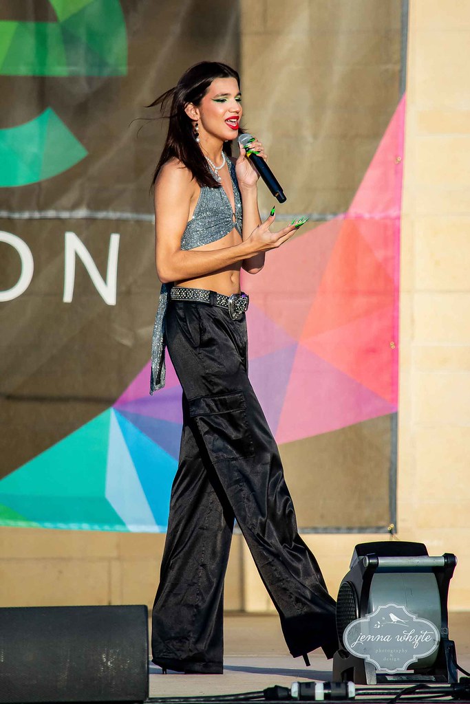 ArlingtonPride2023HELPCenterLGBT_199 ArlingtonPride Flickr