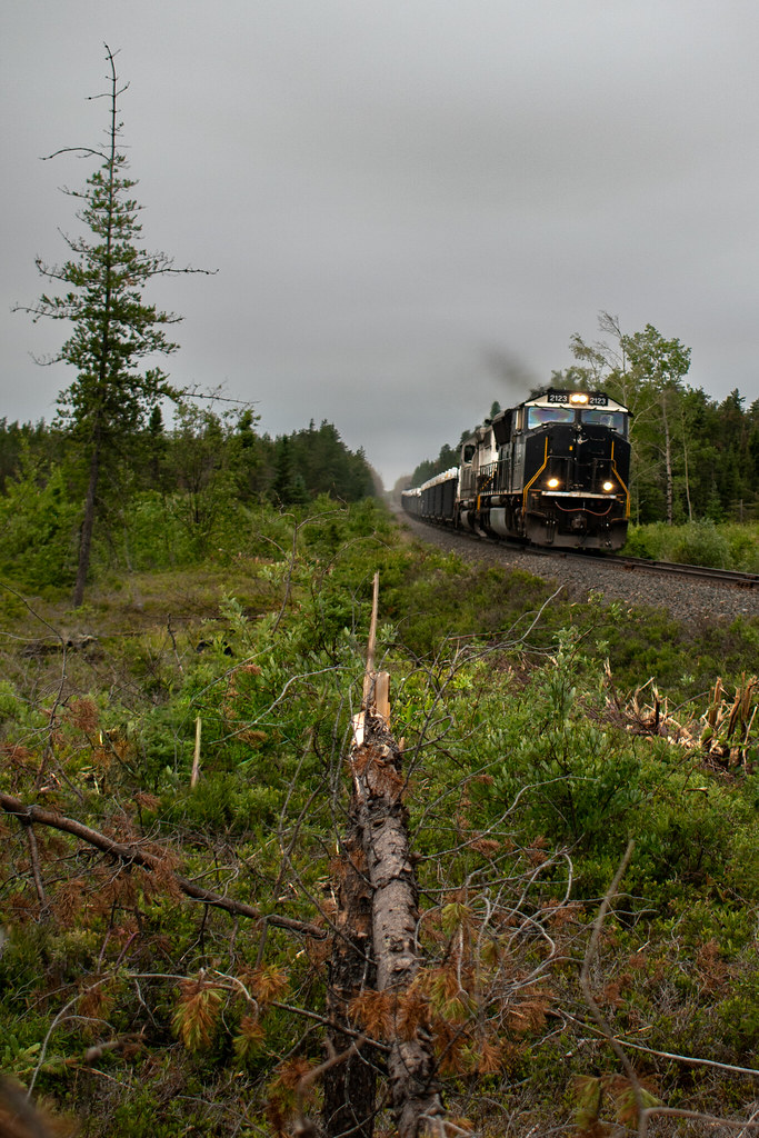 Porquis Junction, Ontario With an acquirement of 5 SD70M’s… Flickr
