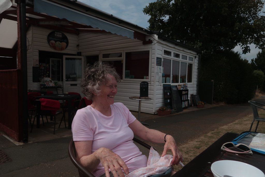 IoWCP Blueberry Cafe, Lake Isle of Wight Coast Path Ve… Flickr