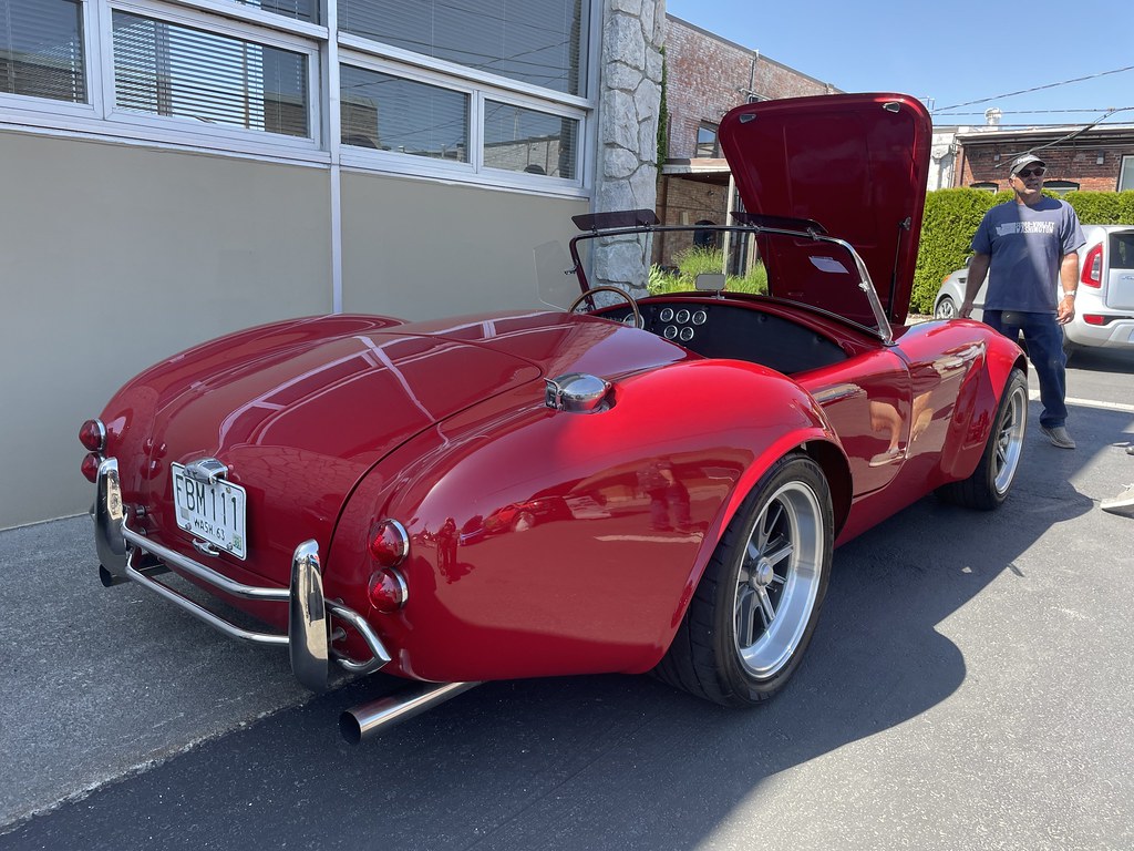 Cobra Sedro Woolley Car Show. This one doesn't have Cobra … Flickr
