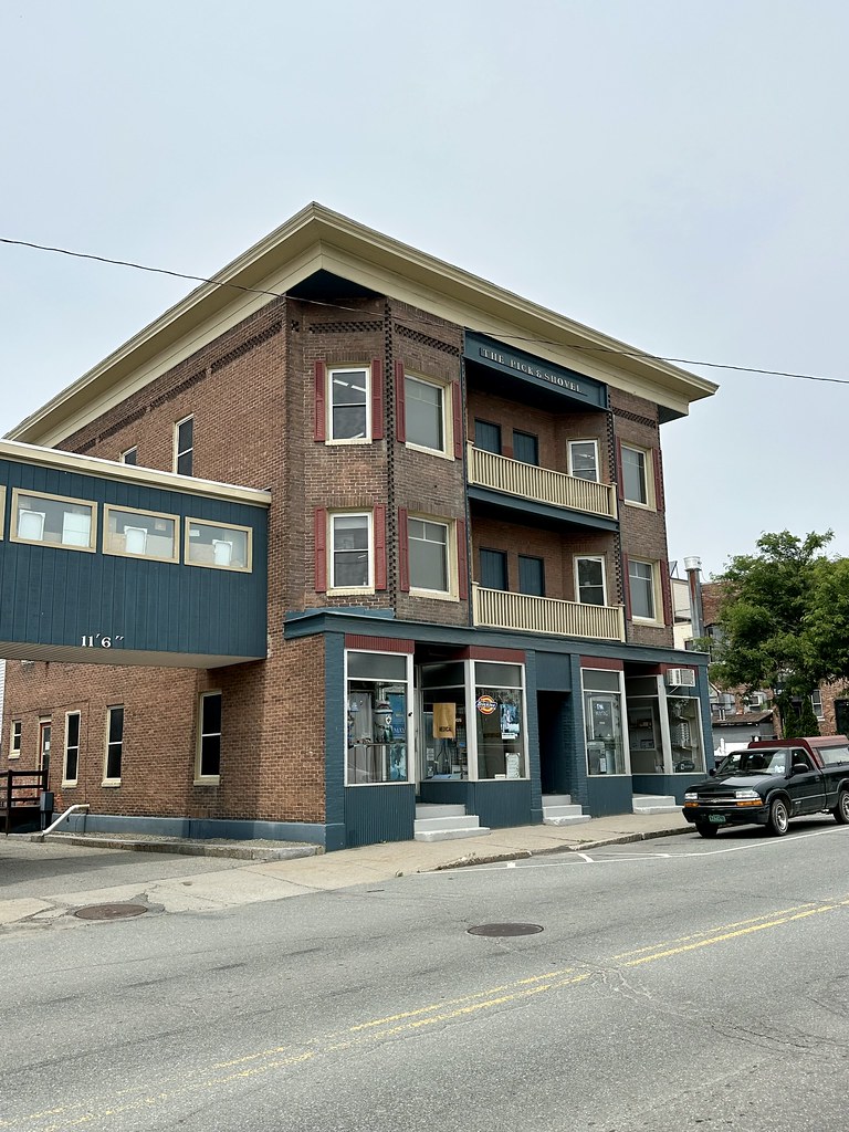 Pick and Shovel Building. 38 Coventry Street. Newport, Ver… Flickr