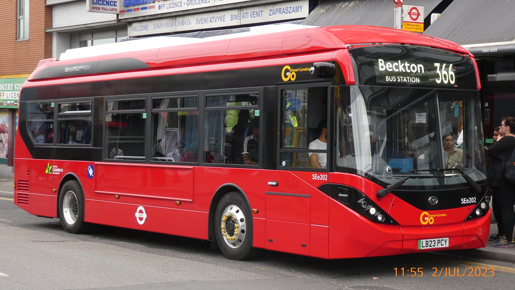 P1080443 SEe202 LB23 PCY at Barking Station Longbridge Roa… Flickr
