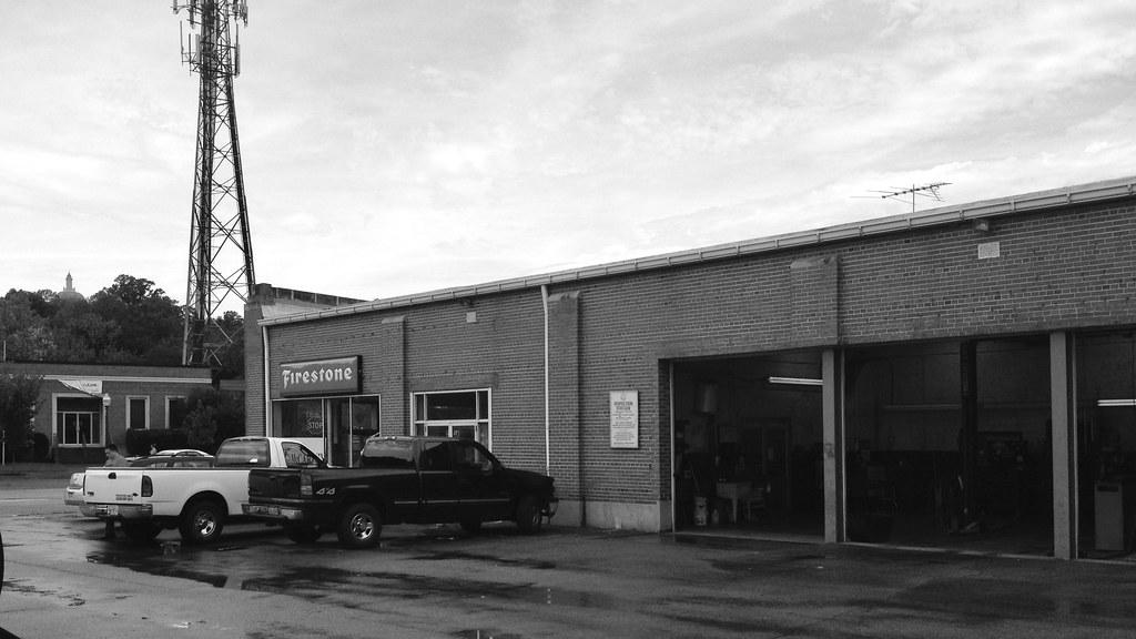 Tire Shop, Front Royal VA, October 9, 2015 Tire Shop, Fron… Flickr