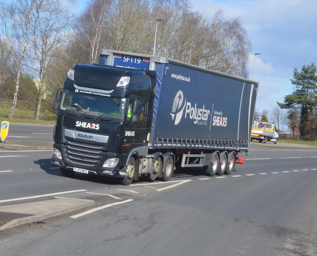 Shears Bros FJ70 WGZ Driving Along the A5 Passing Gledrid … Flickr