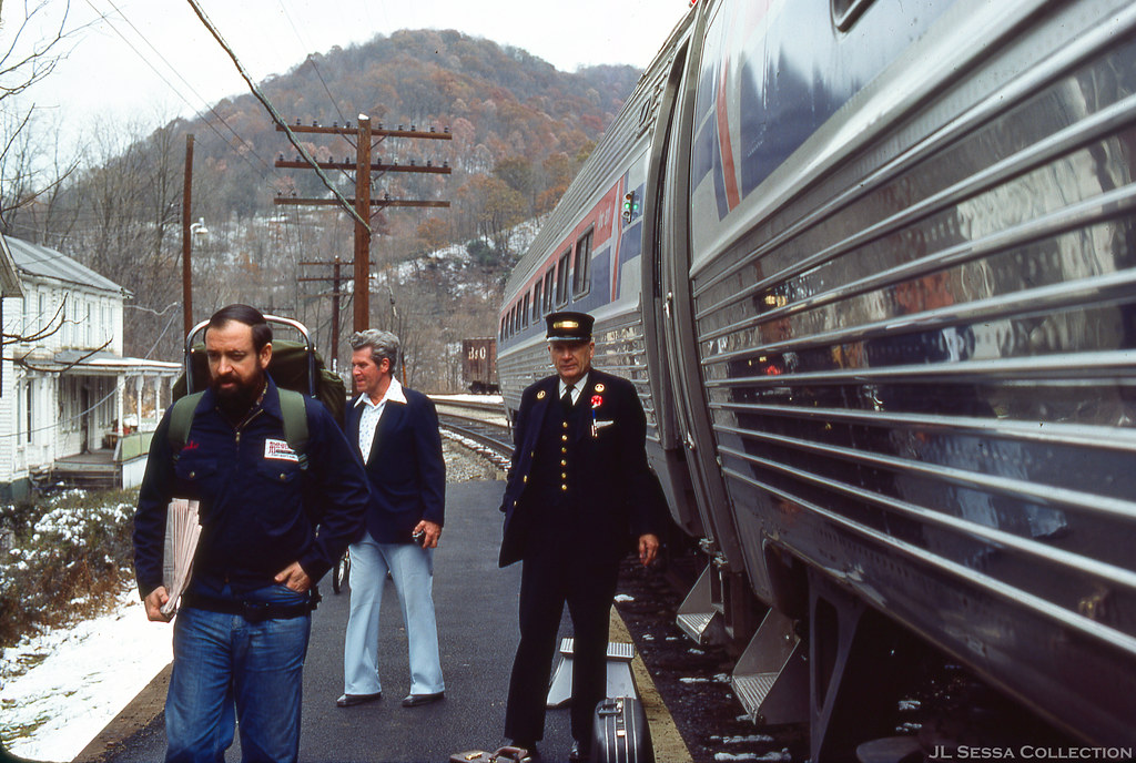 B&O Heritage at Rowlesburg The conductor of Amtrak's "Shen… Flickr
