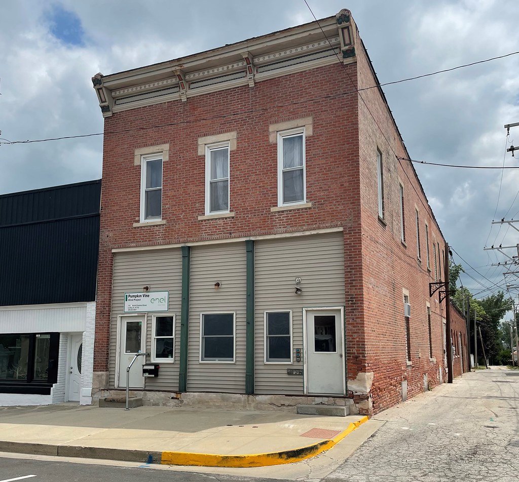 Commercial Building (Le Roy, Illinois) Located at 115 Nort… Flickr