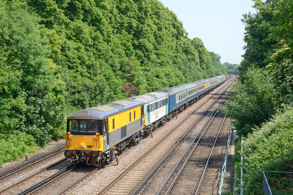 73119 + 73202 approach Bromley South as 1Z60 Tonbridge No… Flickr