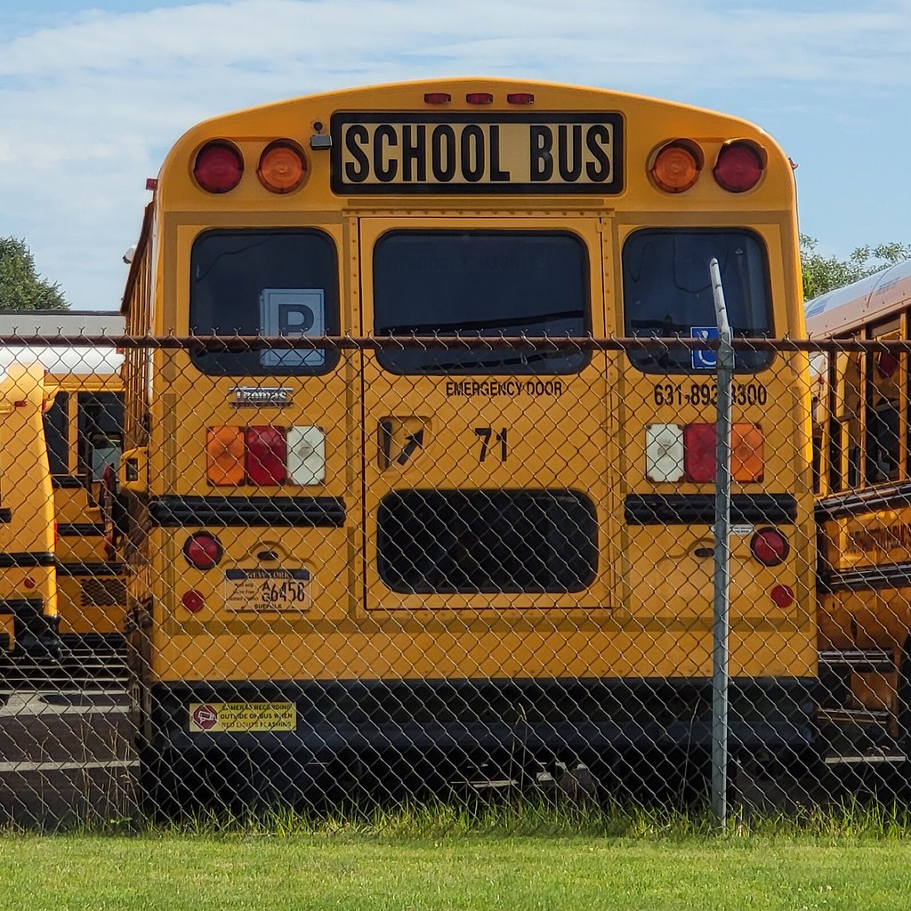 West Islip Public Schools 71 2011 Thomas Minotour DRW Chev… Flickr