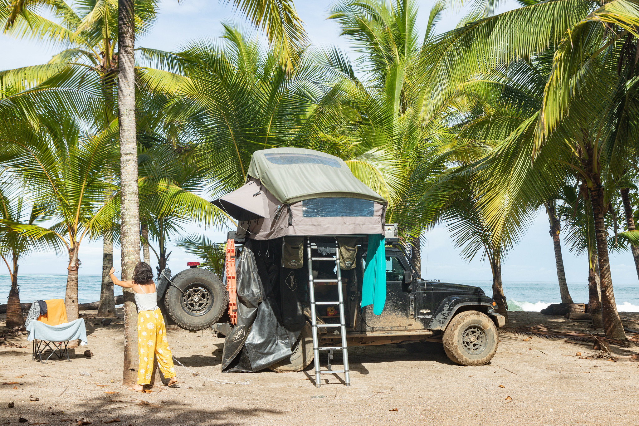 Costa Rica Overlanding en Jeep sur la péninsule de Nicoya Un pneu