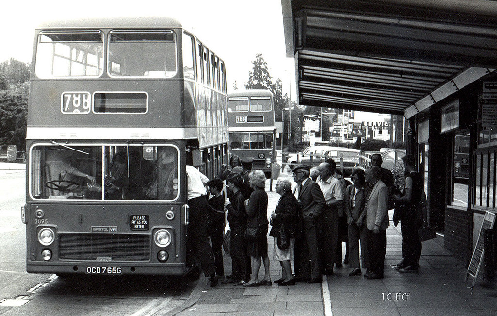 OCD765G.Southdown Queues at Haywards Heath as Southdown i… Flickr