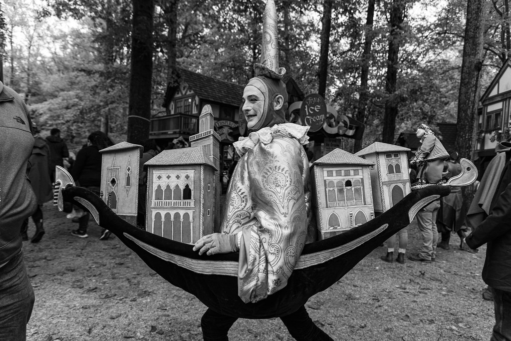 Ren Faire Z 7__100122_0122_BnW Jnyx MacPhearson Flickr