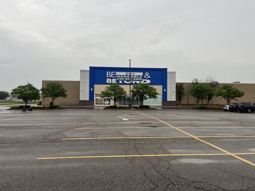 Closed bed bath & Beyond Troy MI Conor GuinnBailey Flickr