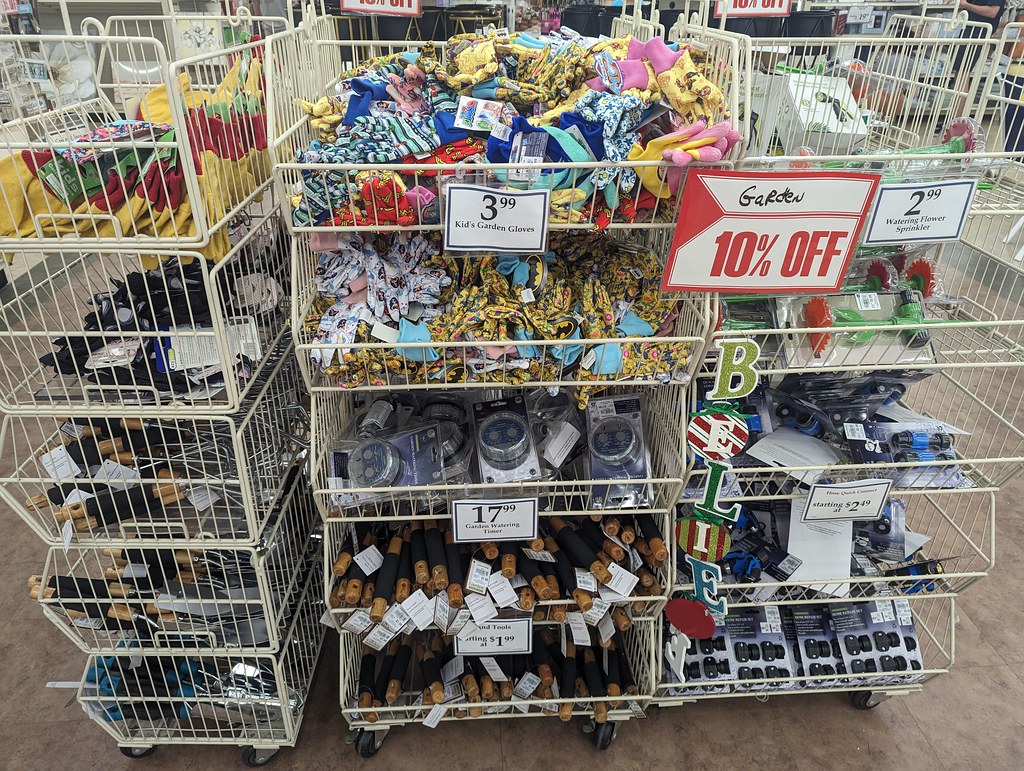 Christmas Tree Shops Christmas Tree Shops on Bridford Park… Flickr