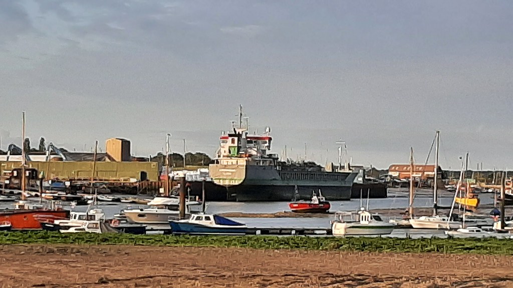 Point Clear Bay, St Osyth an across to Brightlingsea, Esse… Flickr