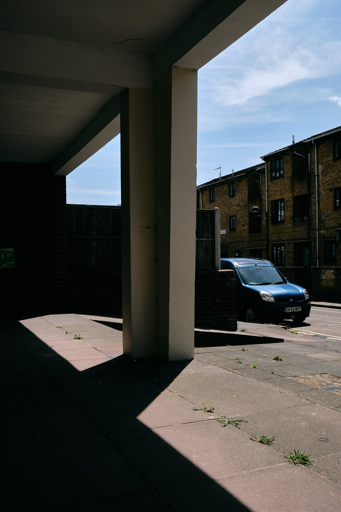 sit tight and wait Appleby Street, Hackney d0gwalker Flickr
