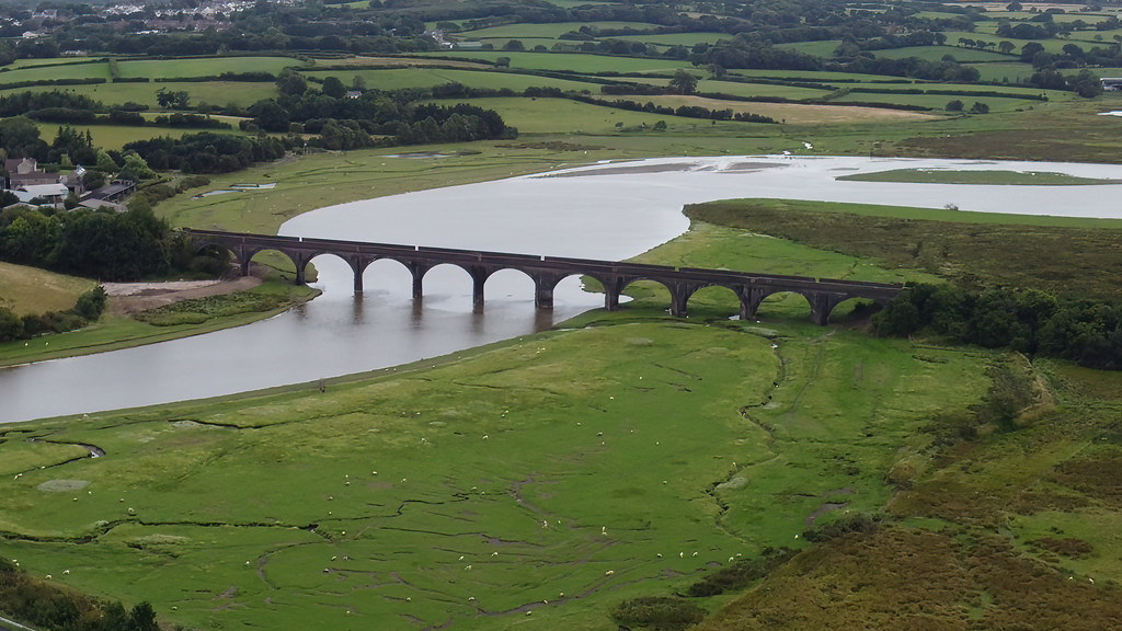 River Crosing 11 Arches, Hendy/Pontarddulais Mark Johnson Flickr