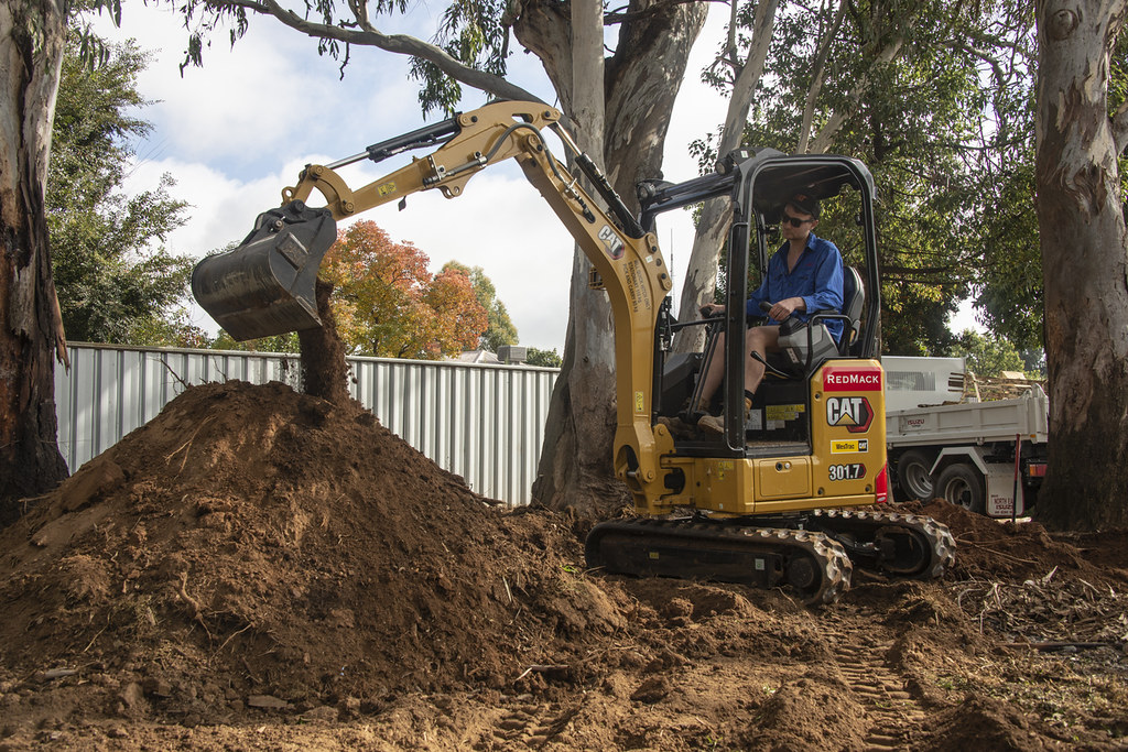 Excavator6 RedMack Equipment Hire Mudgee Flickr