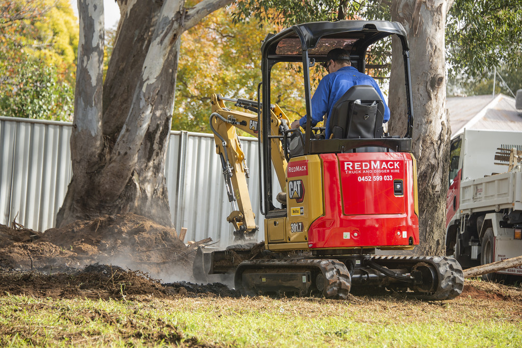 Excavator18 RedMack Equipment Hire Mudgee Flickr