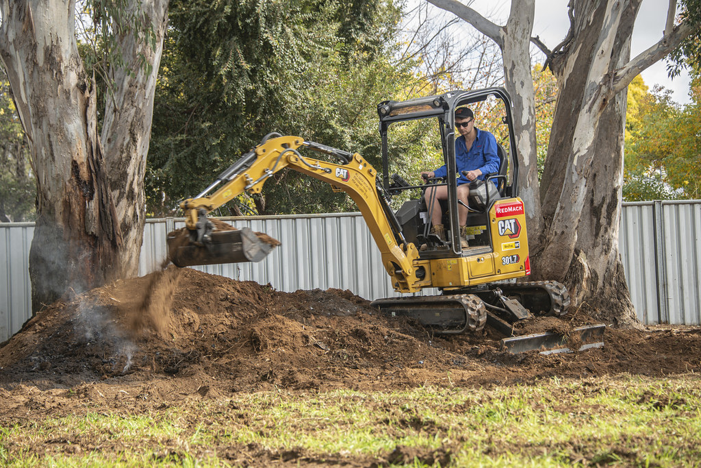 Excavator30 RedMack Equipment Hire Mudgee Flickr