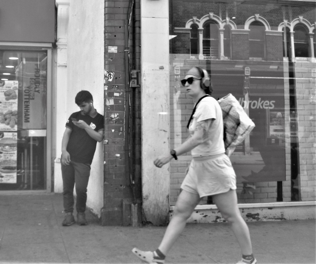 Tottenham High Road. Laz Grayson Flickr