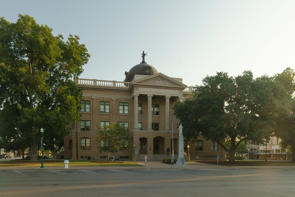 Courthouse 11 Tri Minh Flickr