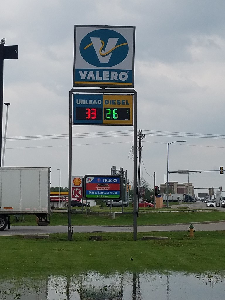 Valero Sign Mt. Vernon, IL bpgasstation2012 Flickr