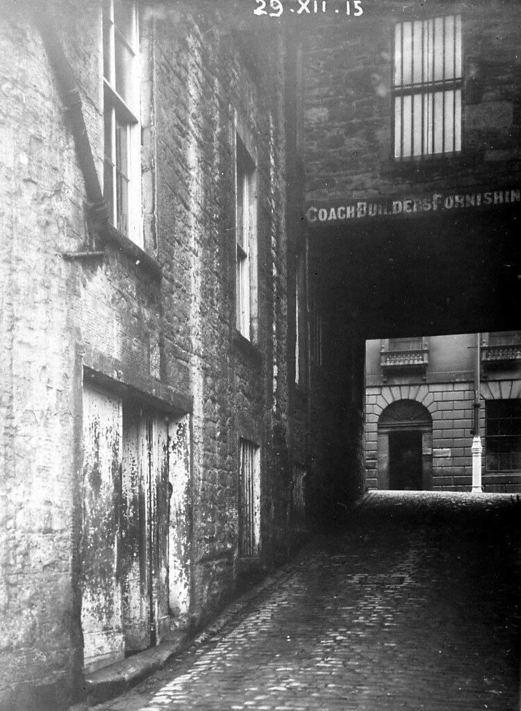Castle Court View looking towards 26 Castle Street Date 2… Flickr