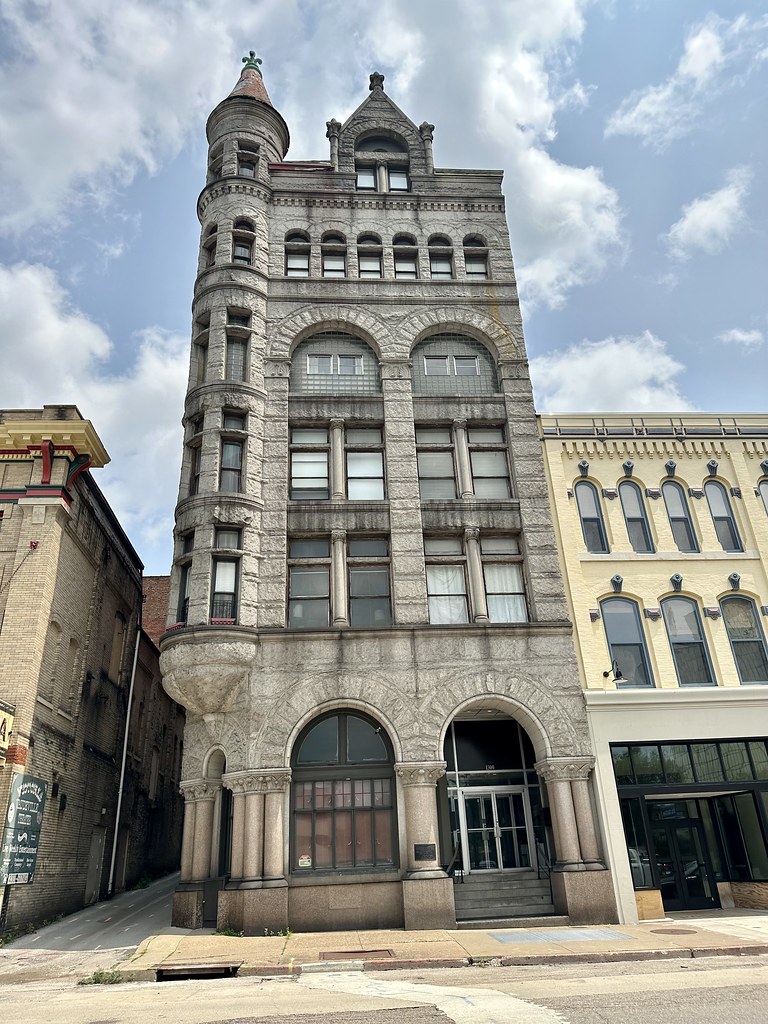 Professional Building. Wheeling, West Virginia. devtmefl Flickr