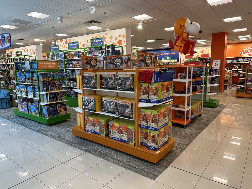Toys R Us Macy’s Aventura Mall Phillip Pessar Flickr