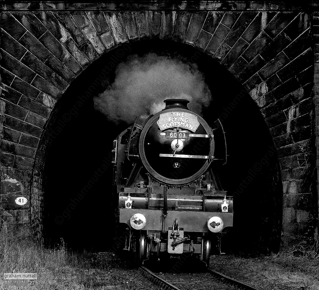 60103 ELR 4379 DNC PP1.51 The low winter sun glints off t… Flickr