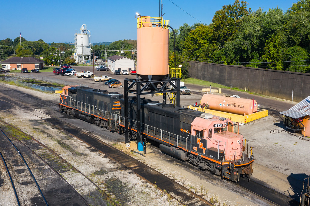 KRT 413 GP402H Ceredo, WV A GP402H and GP402LW rest u… Flickr