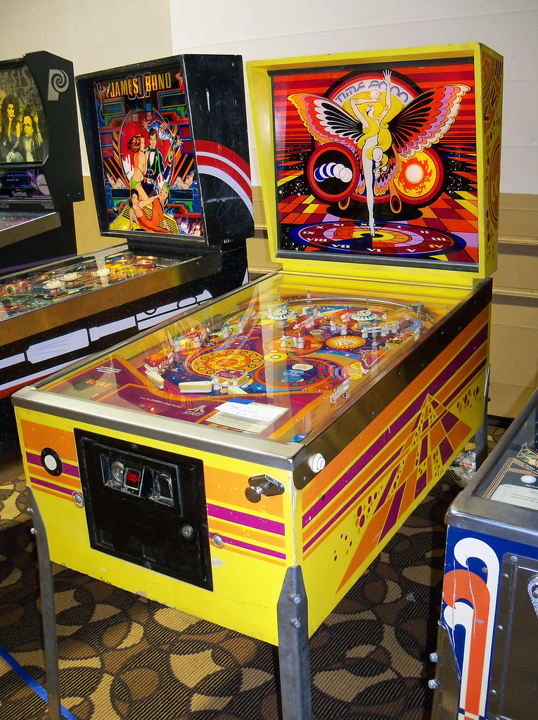 KY Louisville Time 2000 Time 2000 pinball machine at the… Flickr