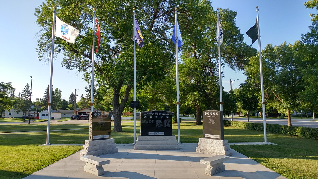 Mahnomen County Veterans Memorial, Mahnomen, MN Mahnomen, … Flickr