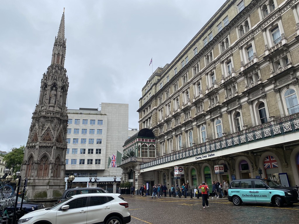Exterior of London Charing Cross Station The exterior of L… Flickr